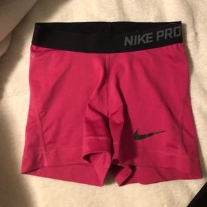 Women’s NIKE Pros (BUNDLE)